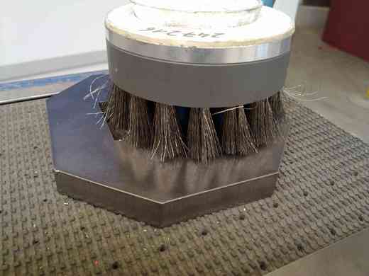 PREZENTACE WIRE BRUSH web.jpg